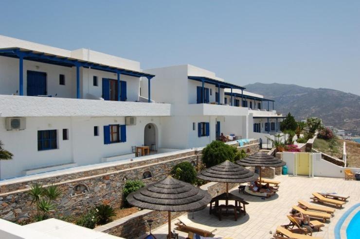 Kolitsani View Hotel Ios Chora Bagian luar foto